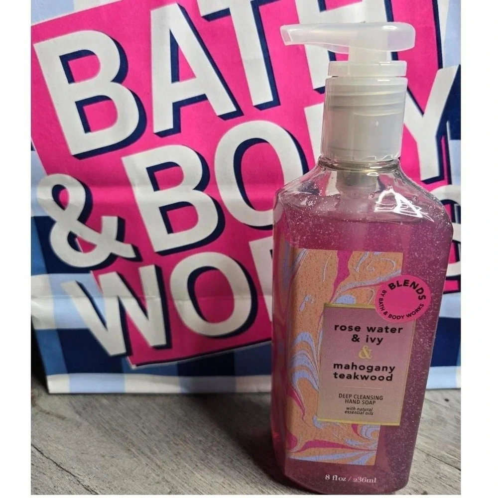 Bath & Body Works Rose Water & Ivy Mahogany Teakwood Deep Cleansing Hand Soap