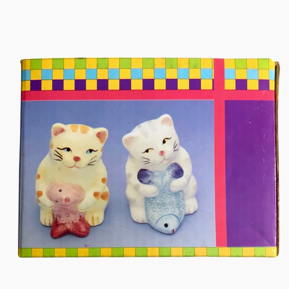 Cat Salt & Pepper Shakers