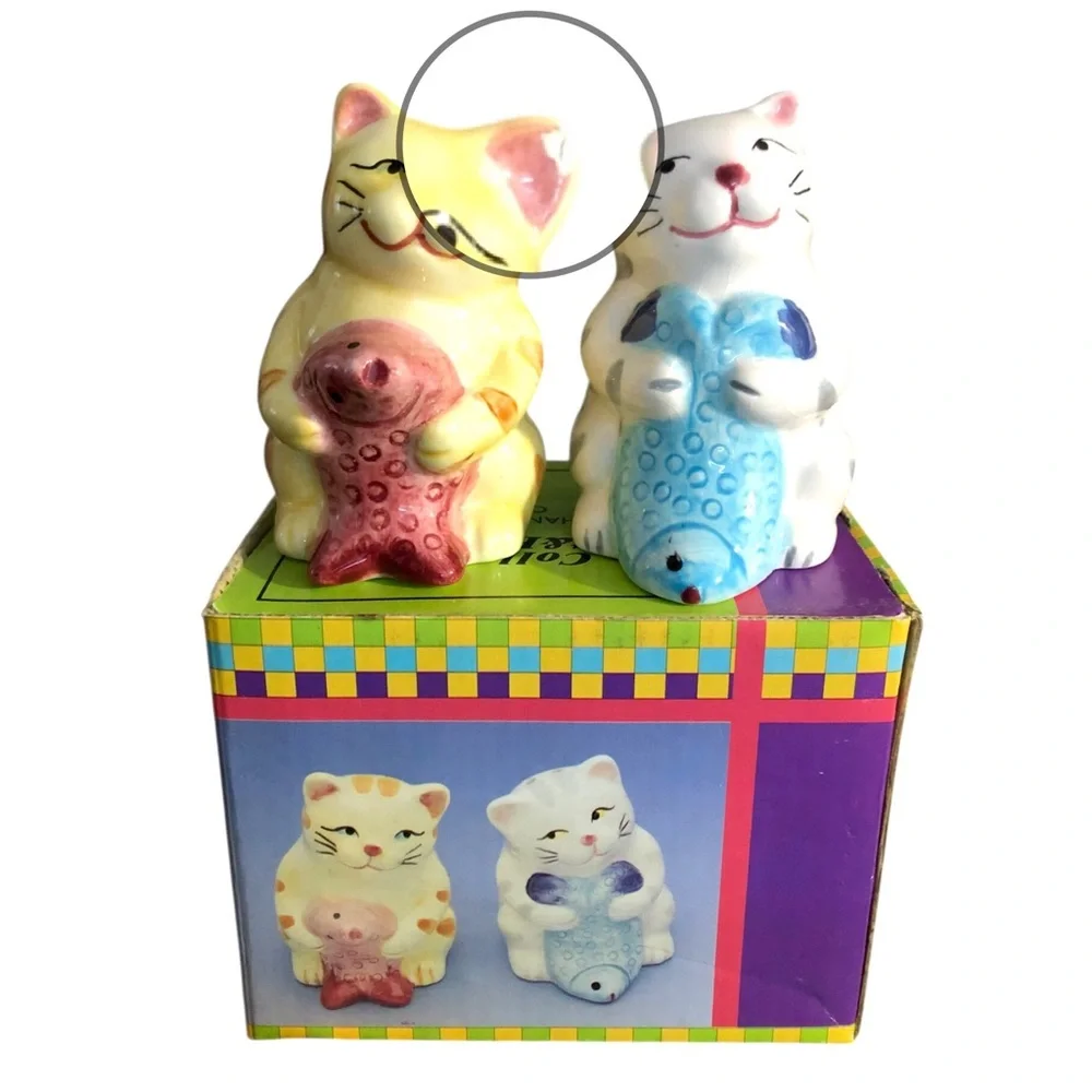 Cat Salt & Pepper Shakers