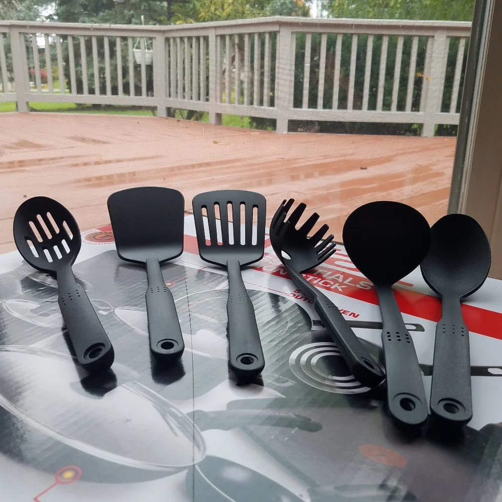 T-Fal set strainer