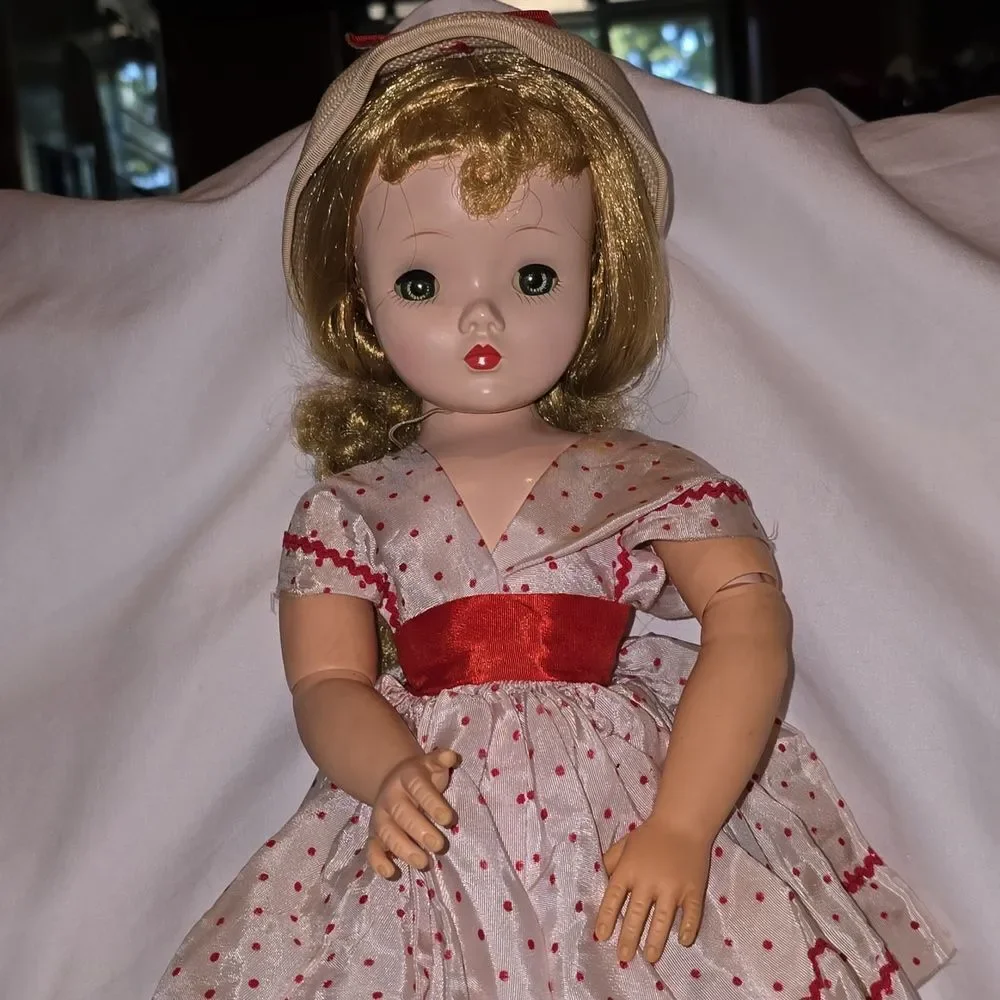 Vintage MADAME ALEXANDER  1950's Doll 