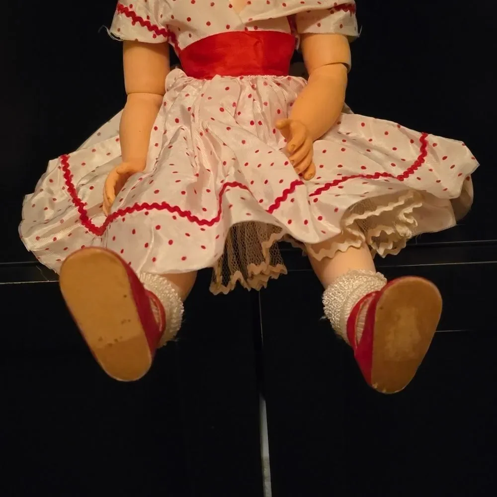 Vintage MADAME ALEXANDER  1950's Doll 