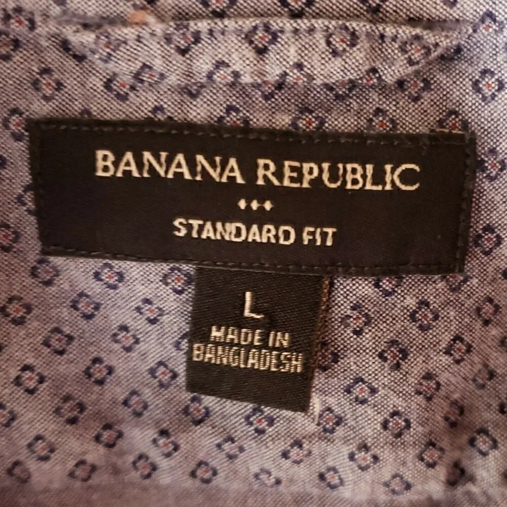 Banana Republic Standard Fit grey Long Sleeve diamond print button down large