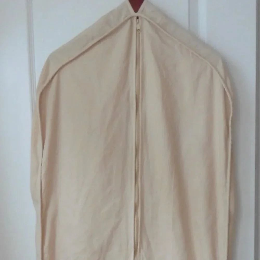 Louis Vuitton no hanger