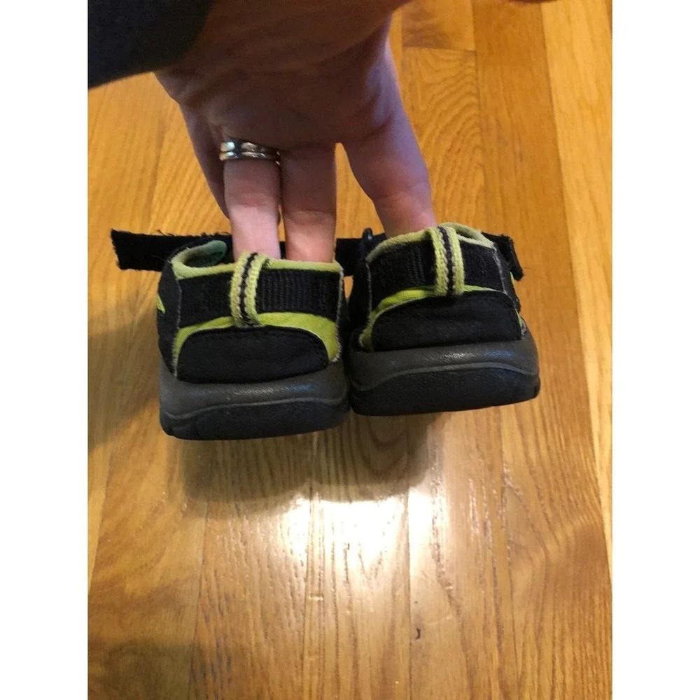 Keen waterproof kids