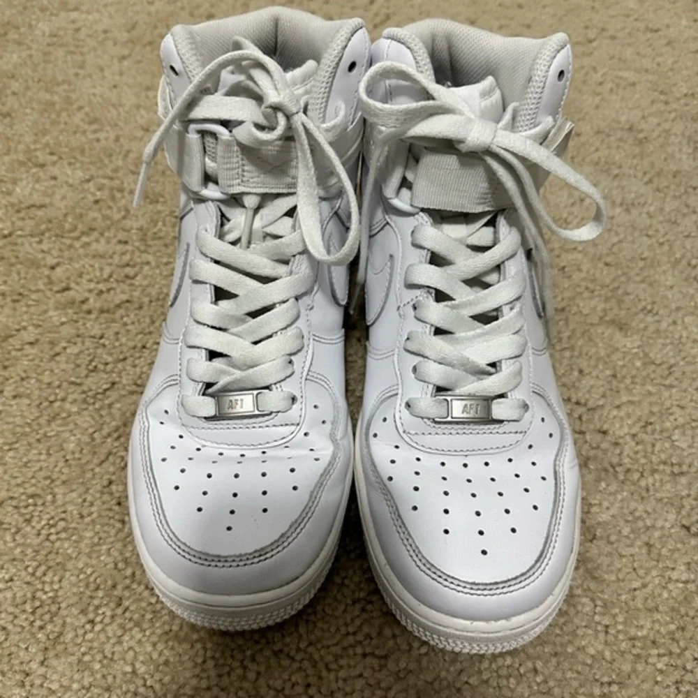Nike Air Force 1 High '07 Men's Hightop Sneakers Shoe Size 7.5 VGUC‎
