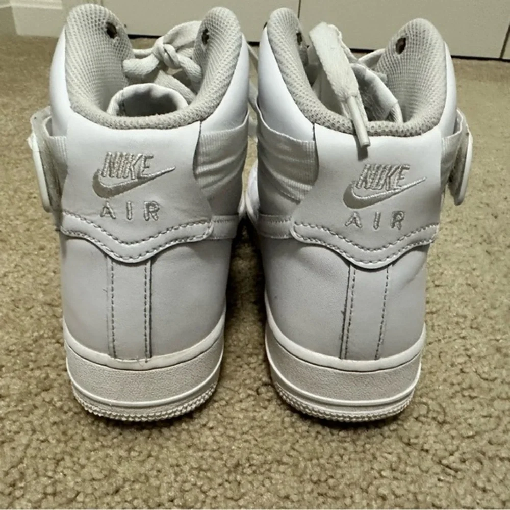 Nike Air Force 1 High '07 Men's Hightop Sneakers Shoe Size 7.5 VGUC‎