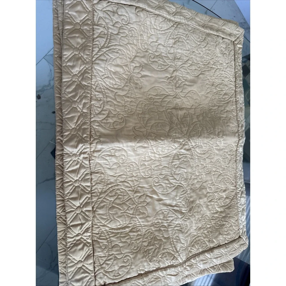 Wamsutta Standard Sham Gold Quilted Satin Floral Stitch Cotton Blend 24x30 Set 4