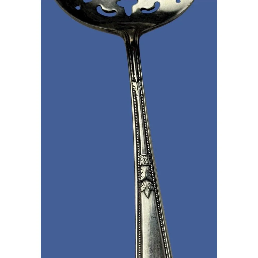 Wm Rogers & Son AA Mayfair Serving Silverplate Art Deco Pierced Tomato Flat 1923
