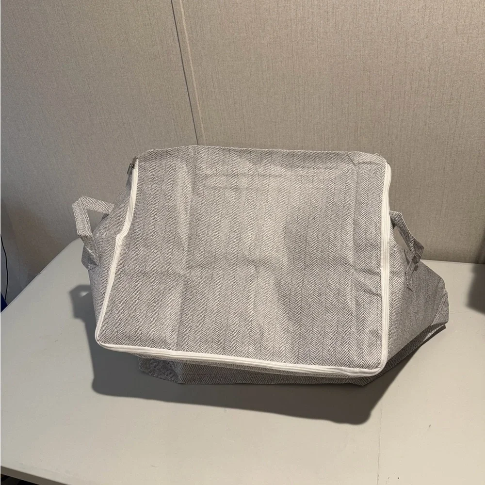 N/A storage bag