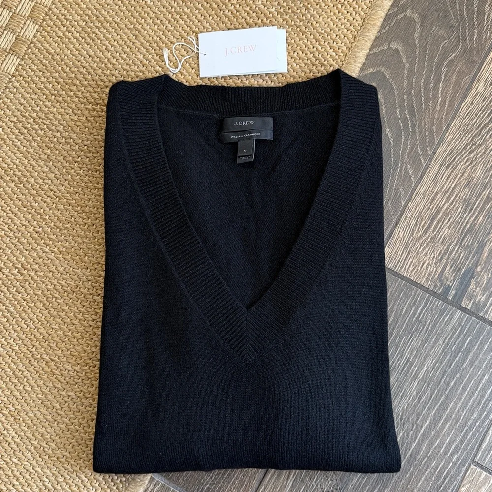 J.Crew Women’s Black 100% Italian Cashmere V-Neck Sweater— M
