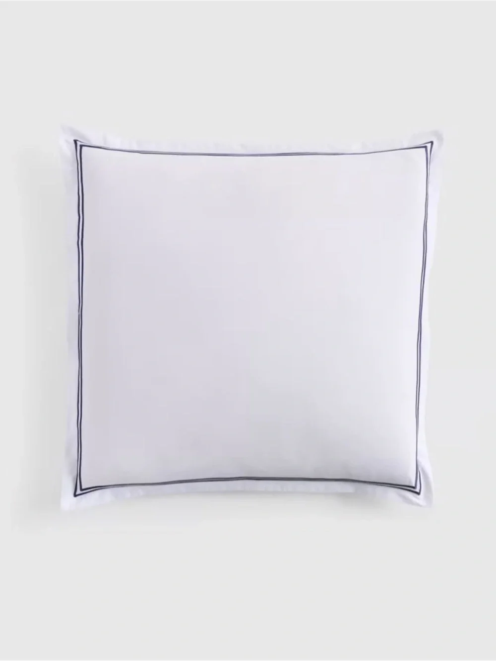 NWOT Quince Organic Crisp Percale  Euro Sham White w/Navy Double-Needle Border!