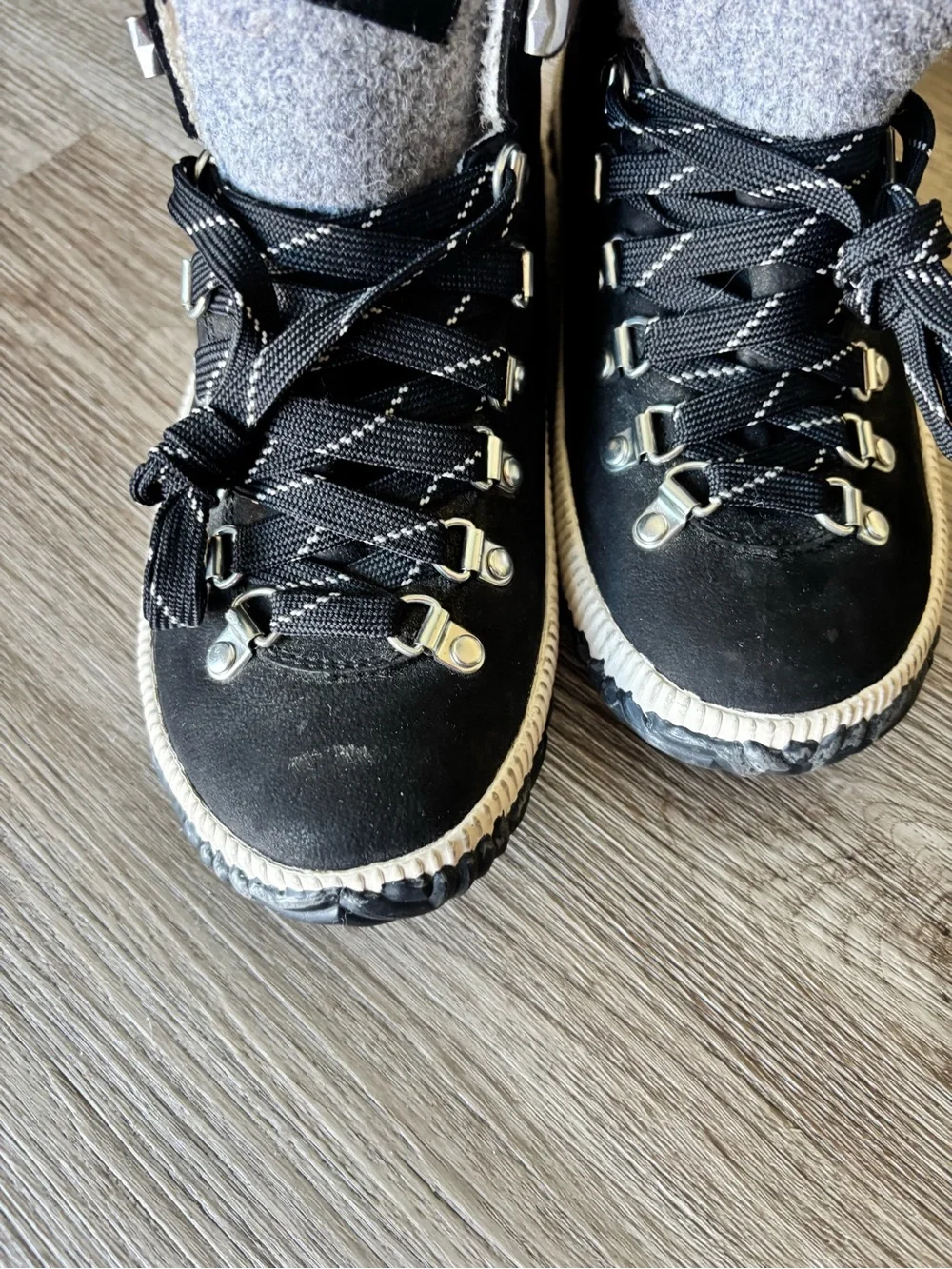 Sorel women out