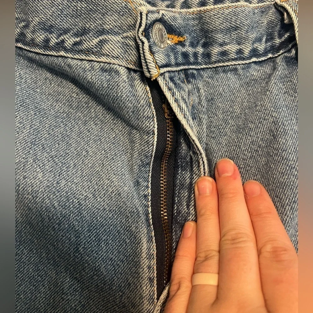 Vintage Levi's 550 Relaxed Fit Denim Blue Jean Shorts Made In USA Jorts 22 MIS