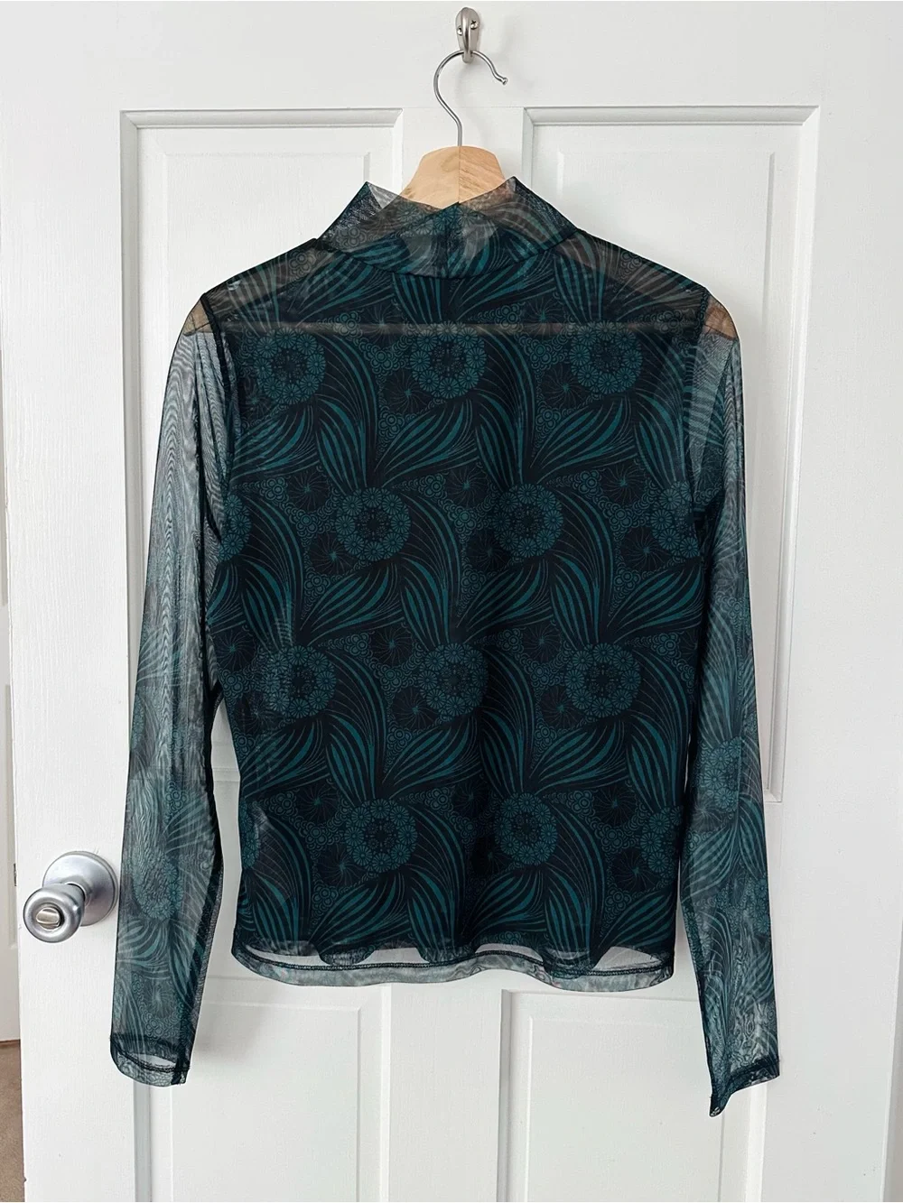 Anthropologie gauzy turtleneck