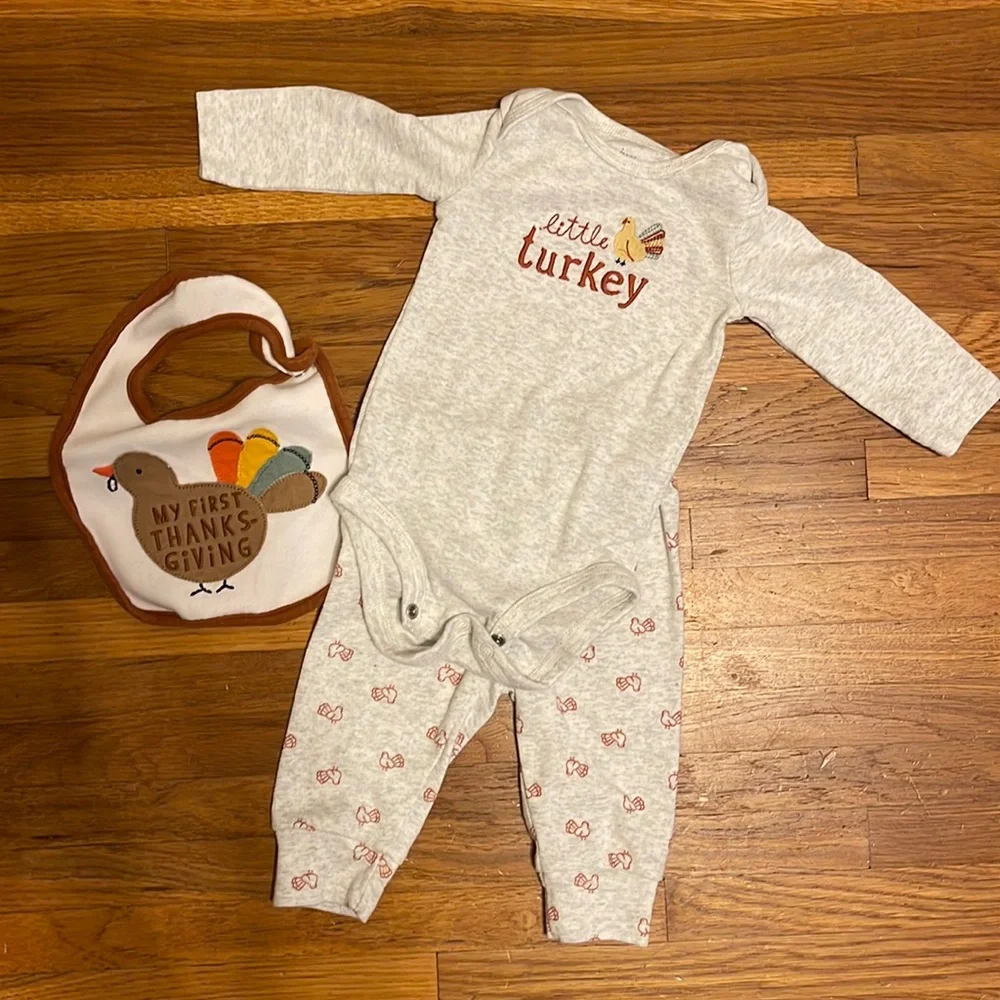CARTERS - EUC 6 month thanksgiving outfit