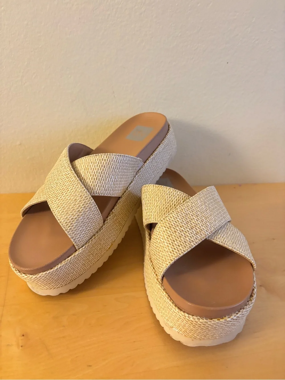 Dolce Vita woven crisscross