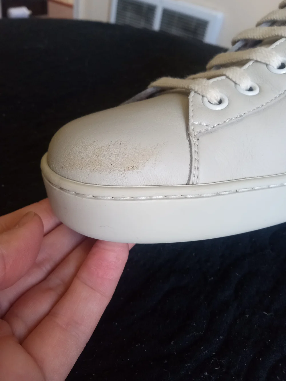 Gucci leather sneaker