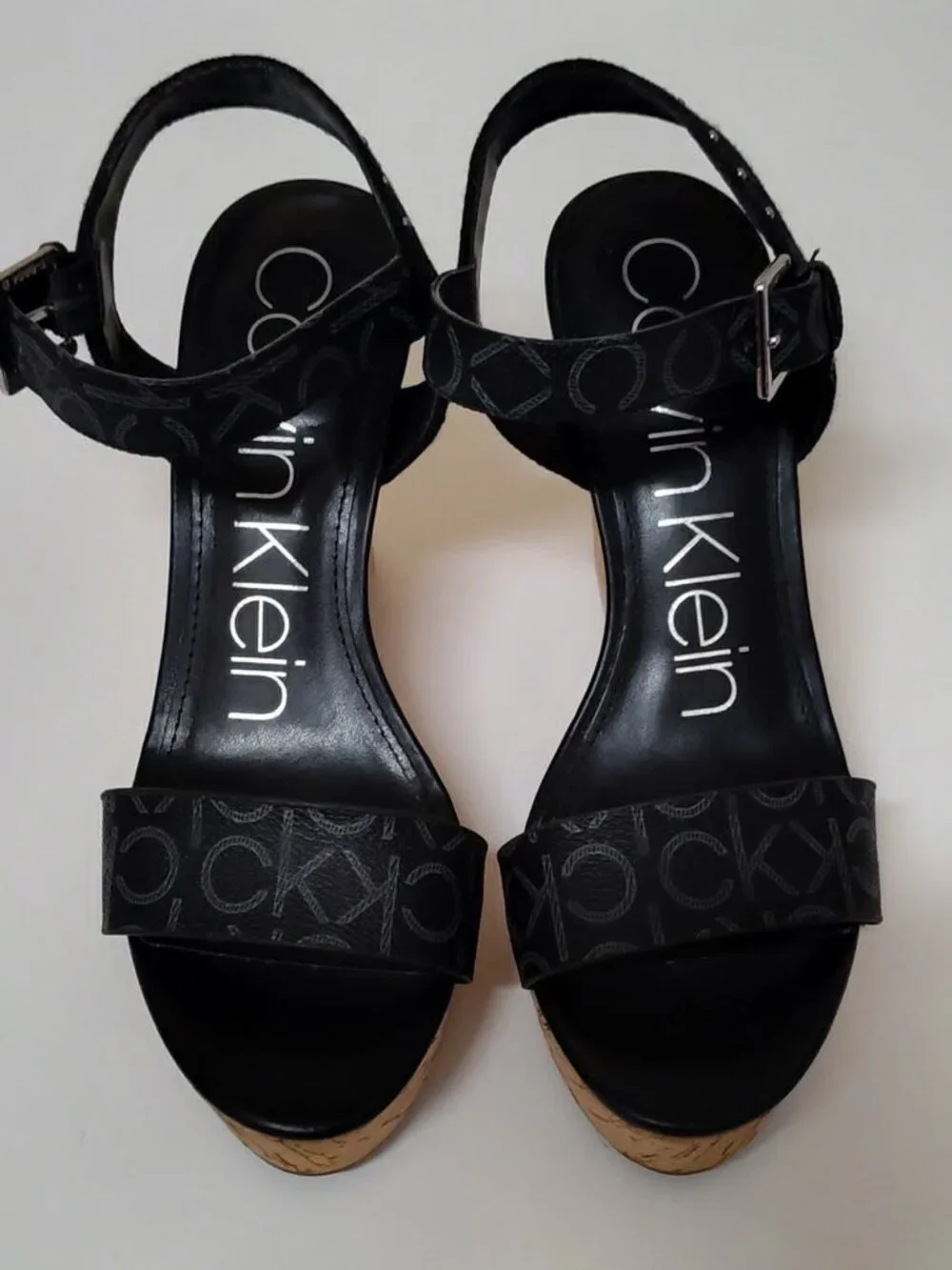 Calvin Klein cork back verigated