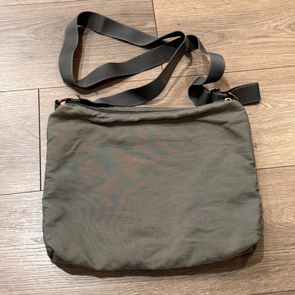 Baggallini 12 multiple it