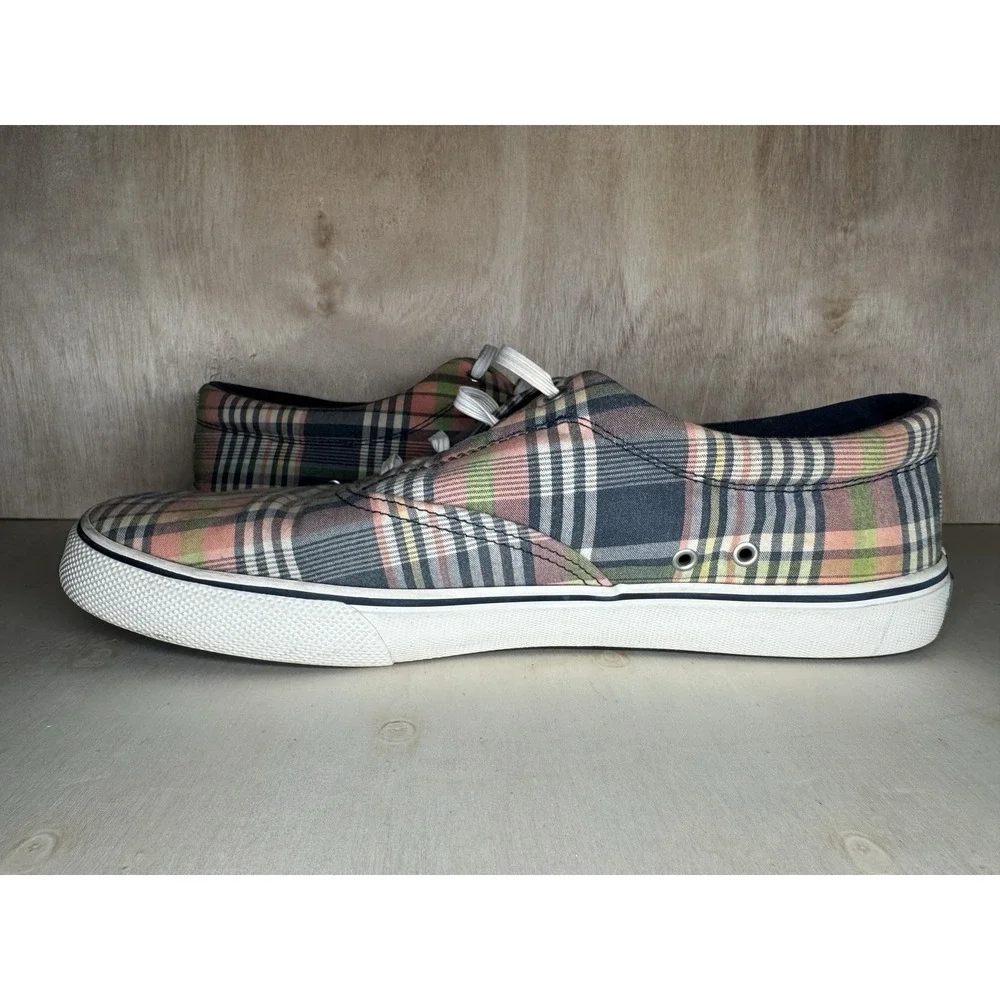 Sperry pattern everyday canvas