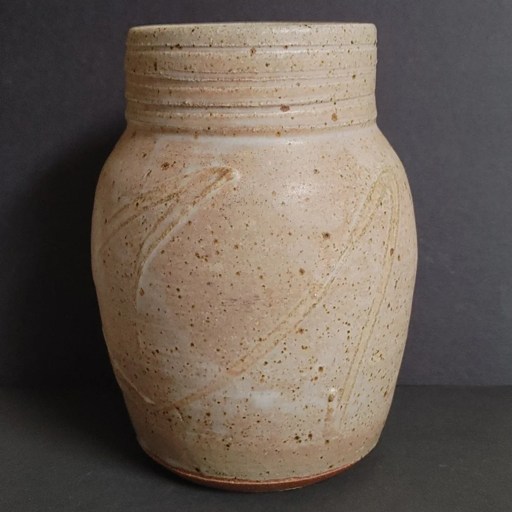 Artisan Ceremic Vase Signed Mary Richardson