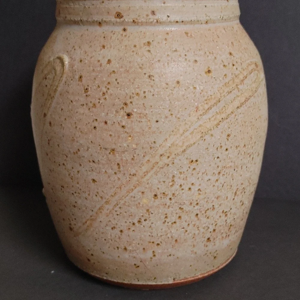 Artisan Ceremic Vase Signed Mary Richardson