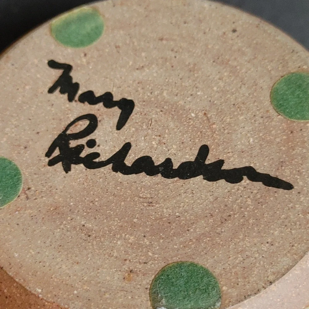 Artisan Ceremic Vase Signed Mary Richardson