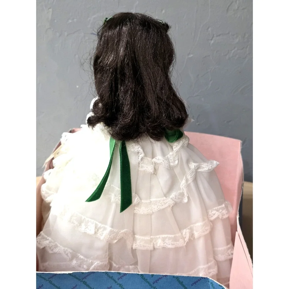 VINTAGE 1966 MADAME ALEXANDER 