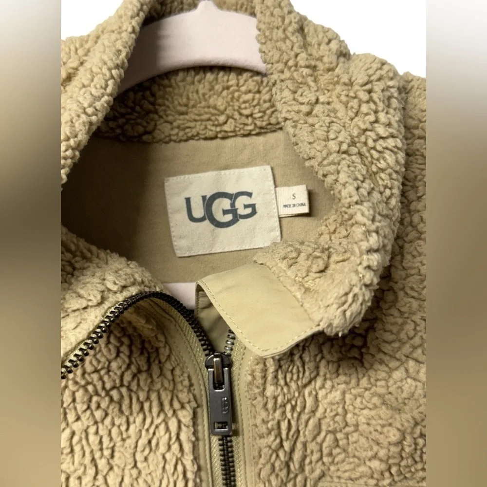 UGG lucas sand