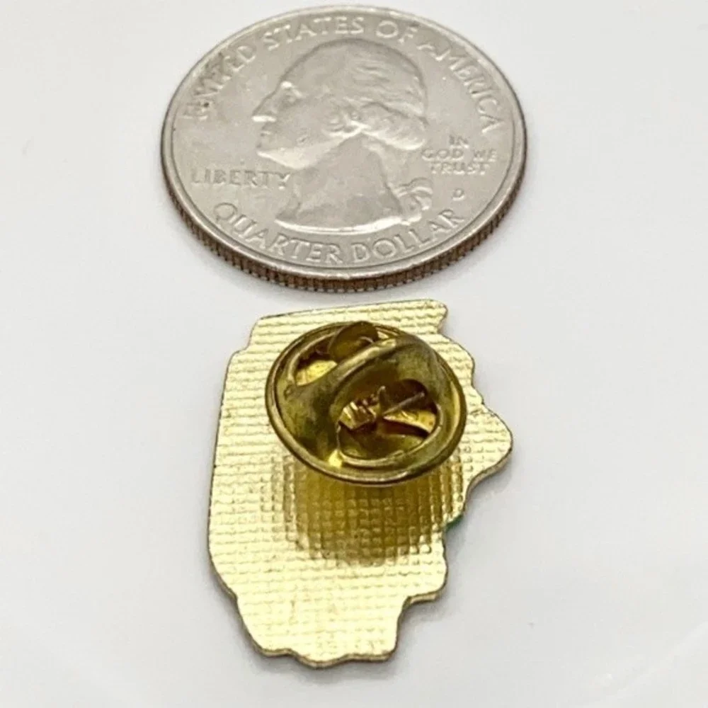 unbranded button pin badge