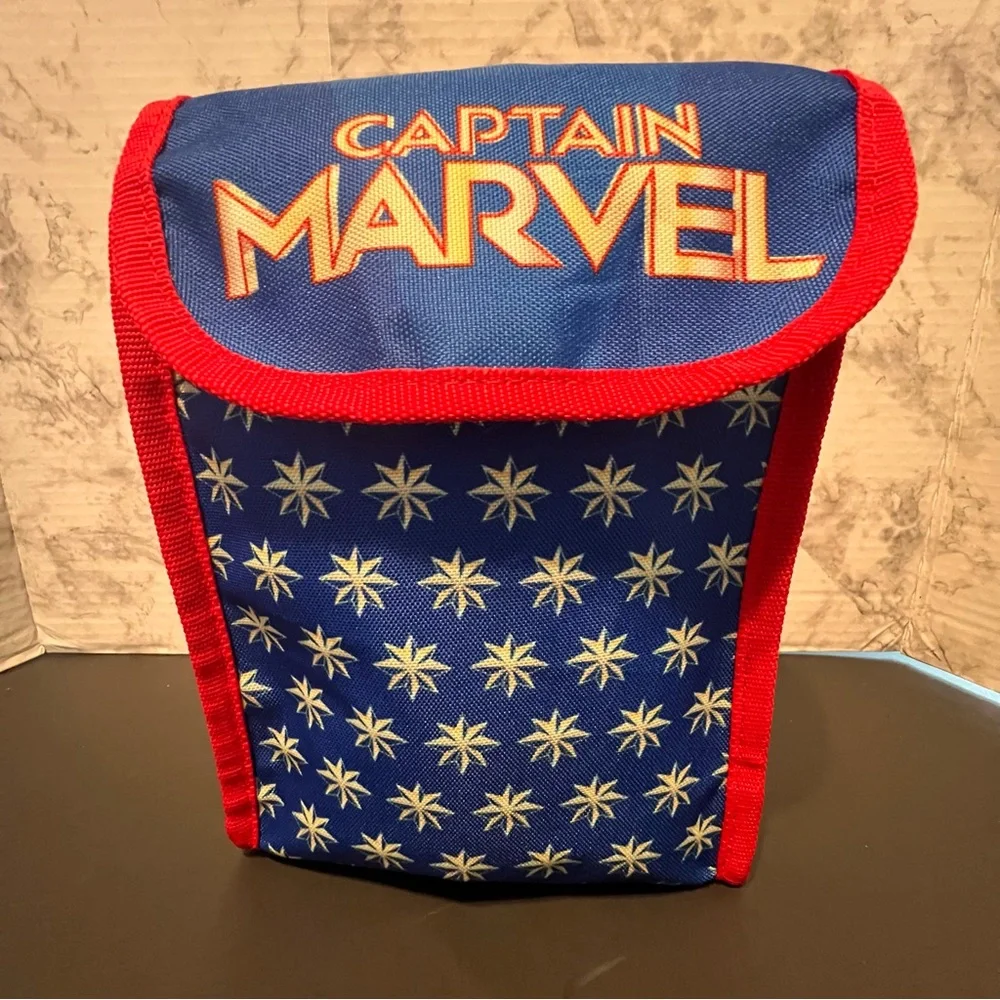 Captain Marvel Insulated‎ Lunch Bag Velcro Closure Back to School Blue/Red/Gold