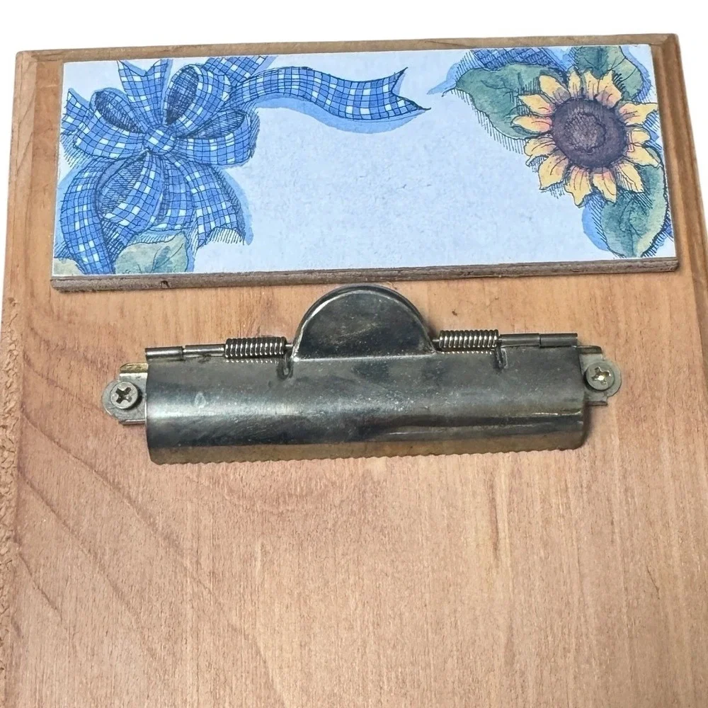 Wooden Wall Hanging Key Holder Clipboard Sunflower Gingham Bow Decor Vintage