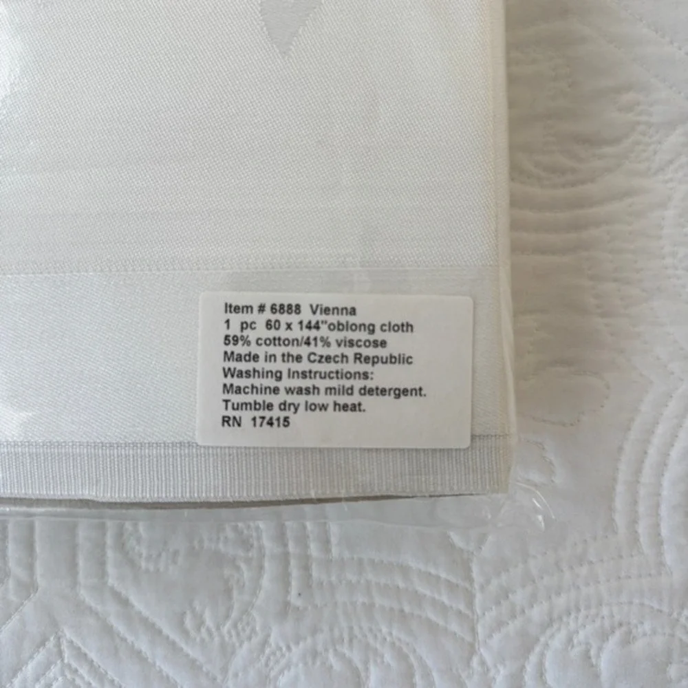 Vienna White Floral Damask Oblong Tablecloth 60x144 Cotton Viscose Made in Czech