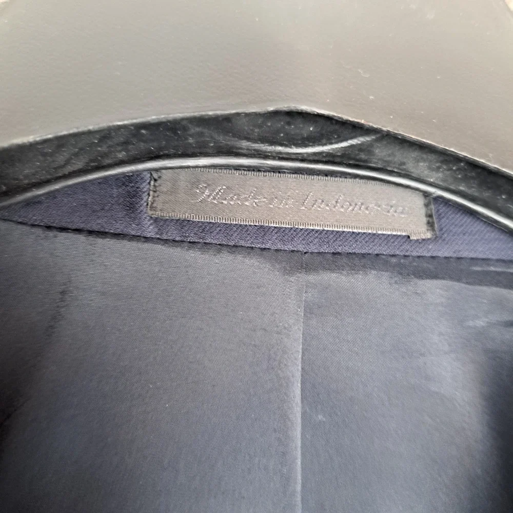 Lauren Ralph Lauren some stitching