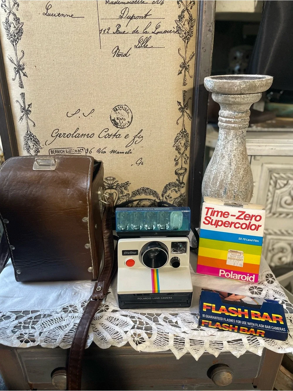 Vintage POLAROID Land camera instant photo white rainbow case film flash bar