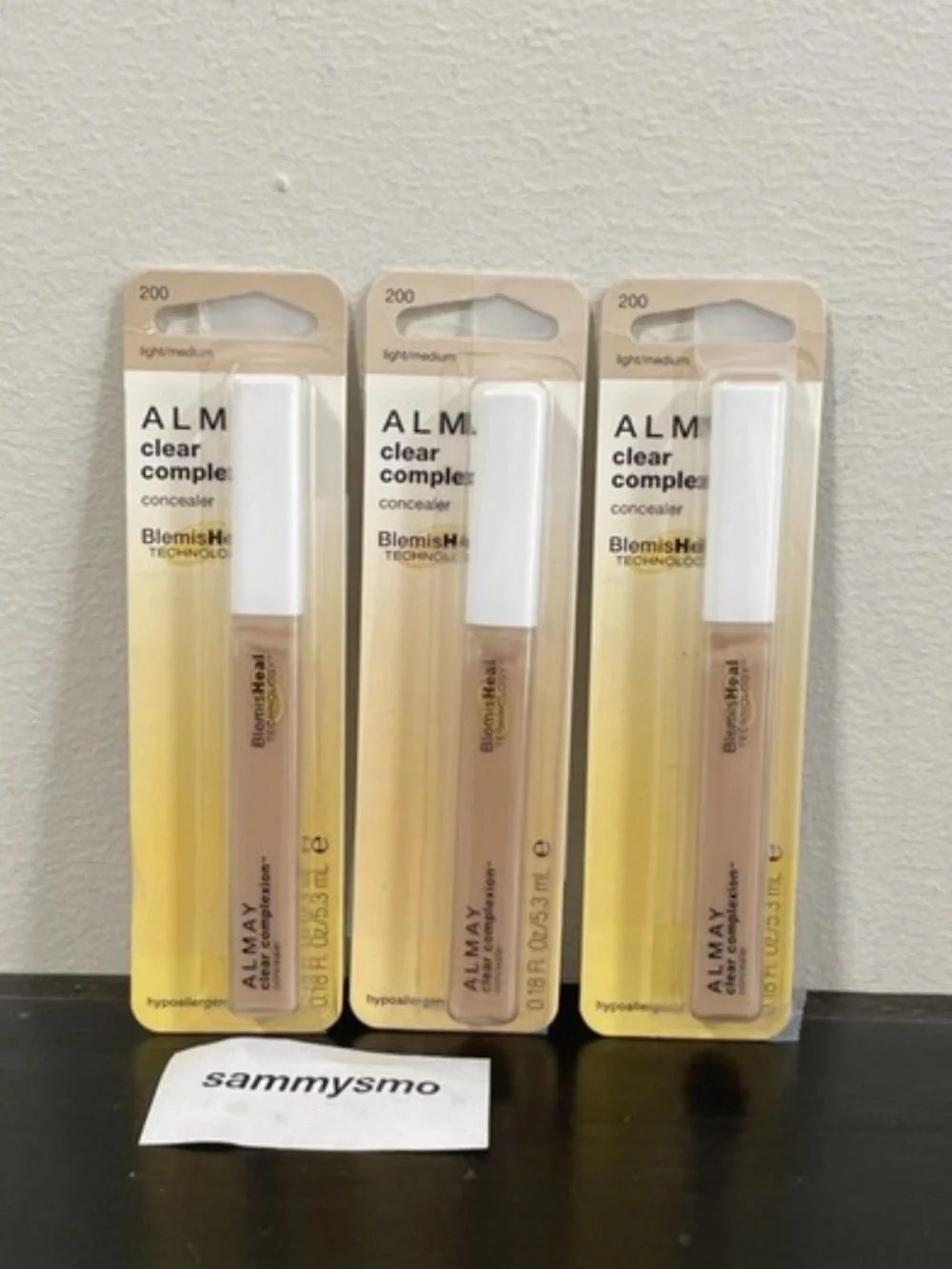Almay Clear Complexion Concealer Blemish Heal  200 LIGHT/MEDIUM, x3 discontinued