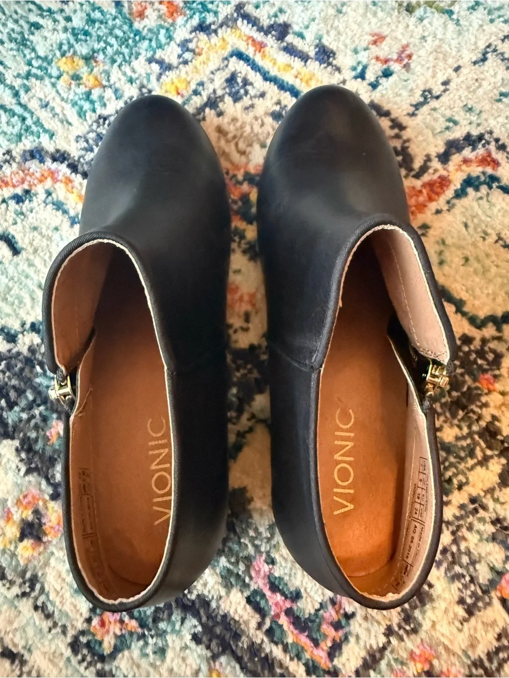 VIONIC Joy Jolene Black Leather Ankle Booties Side Zip Comfort Heels Size 7
