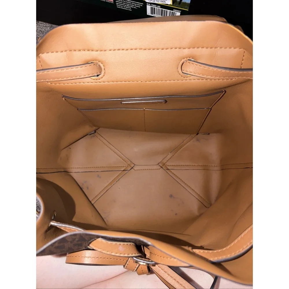 Michael Kors see pics