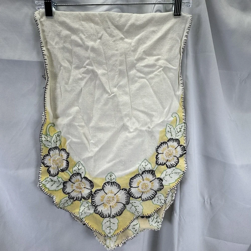 Hand Stiched‎ SunFlower Table Runner Approx. 14x45