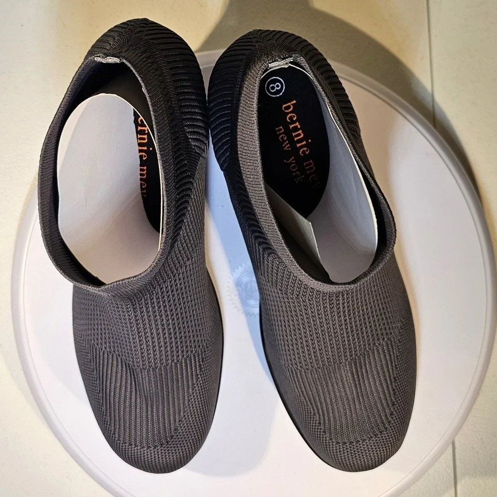 bernie mev. block cushioned chic