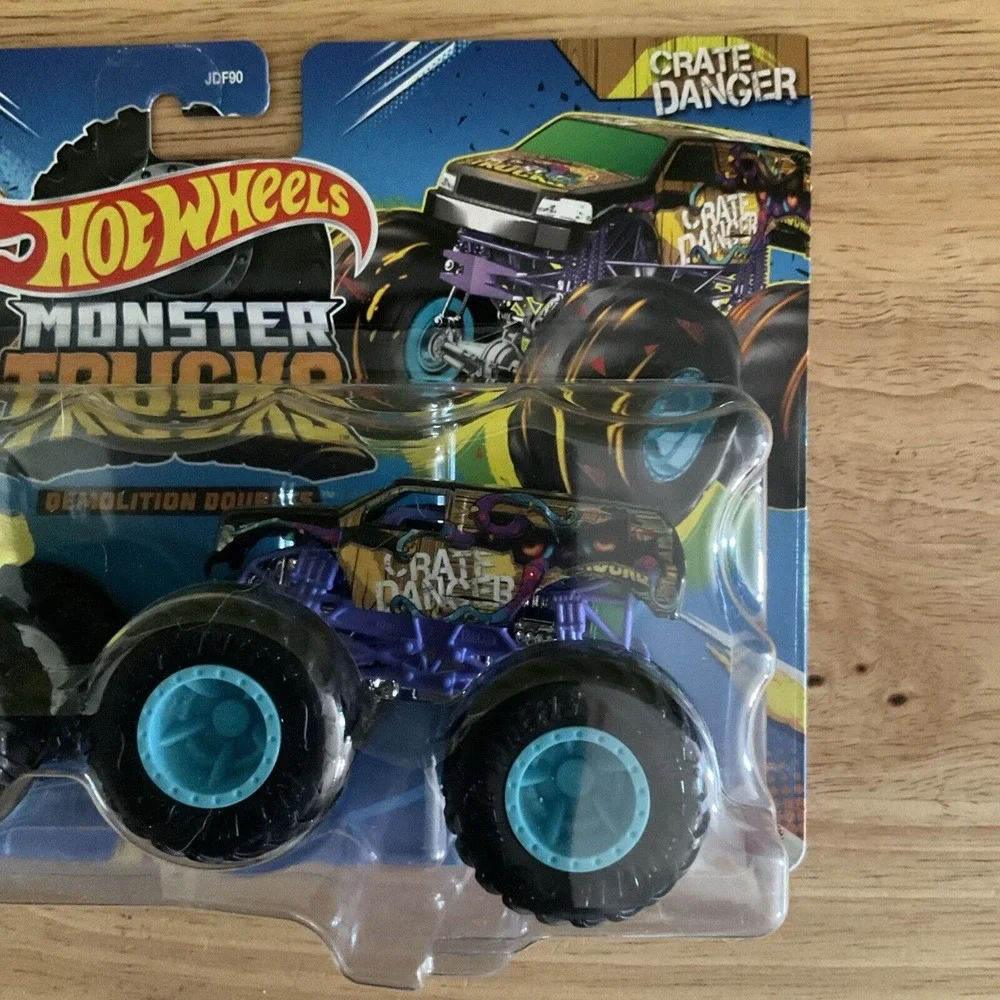 Mattel Hot Wheels‎ Monster Trucks Demolition Doubles, Totaled And Crate Danger