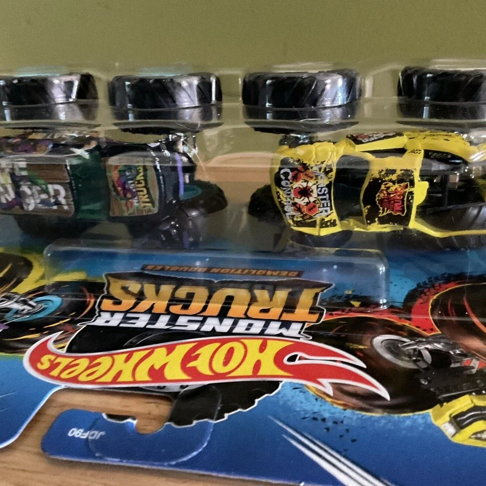 Mattel Hot Wheels‎ Monster Trucks Demolition Doubles, Totaled And Crate Danger