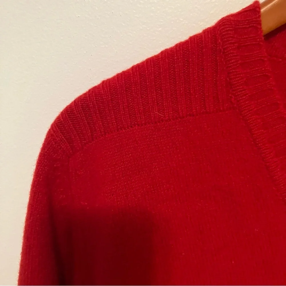 VTG Brooks Brothers Scotland Wool Sweater M Mens V-neck Ribbed Saddle Shoulder