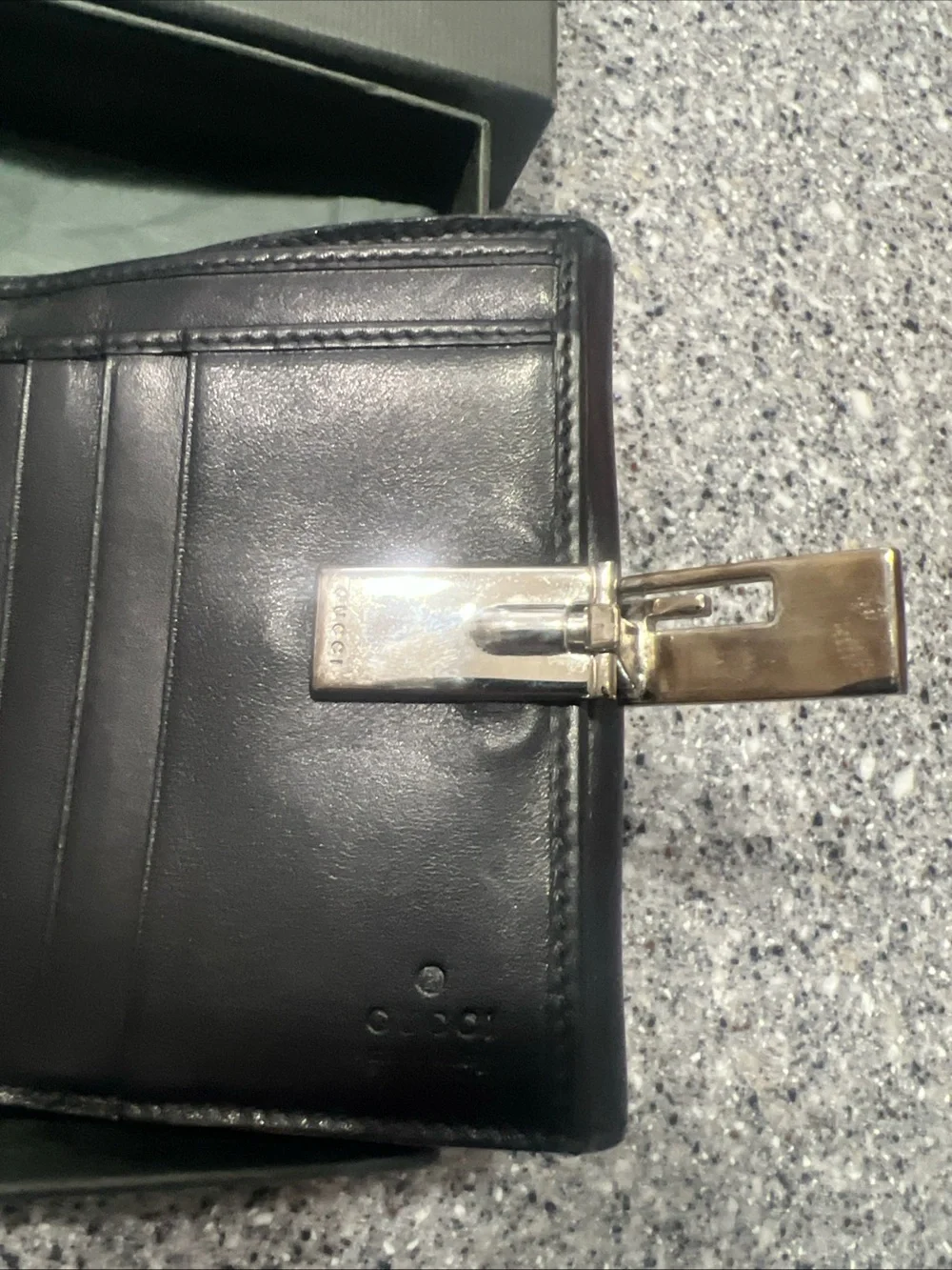 Gucci sleek bifold