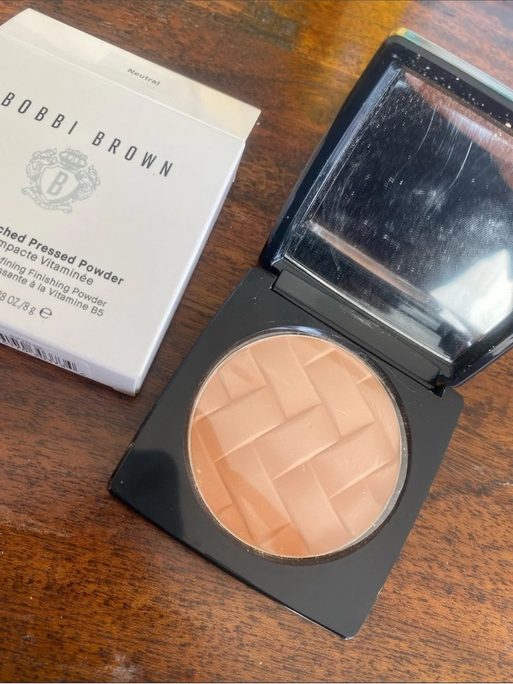 Bobbi Brown White Vitamin Enriched Pressed Powder Compact