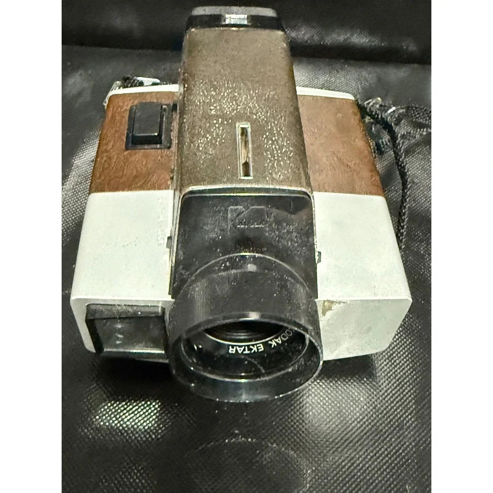 Vintage Kodak XL33 Super 8 Movie Camera Ektar 9mm f1.2 Lens with Case Woodgrain
