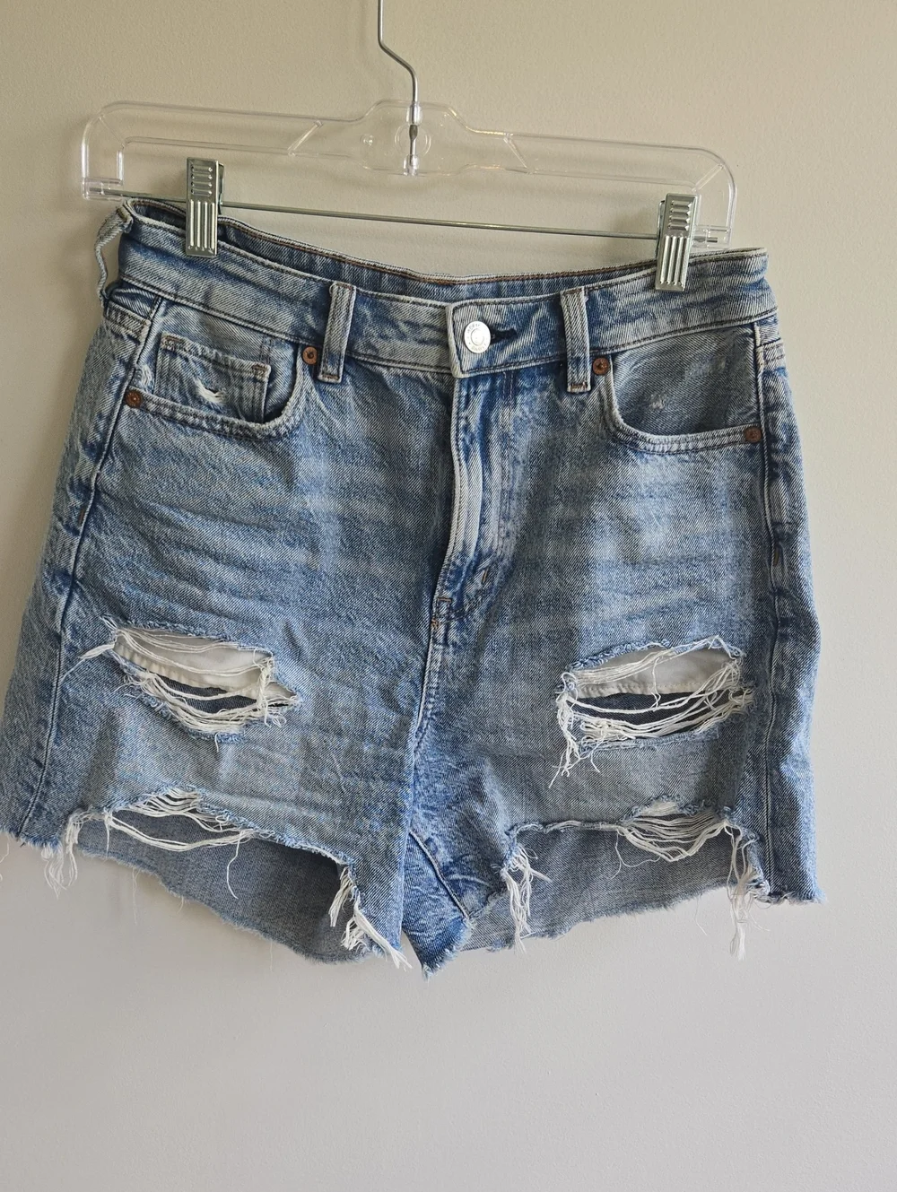 American Eagle Baggy Mom Short High Rise Distressed Denim AE Size 4