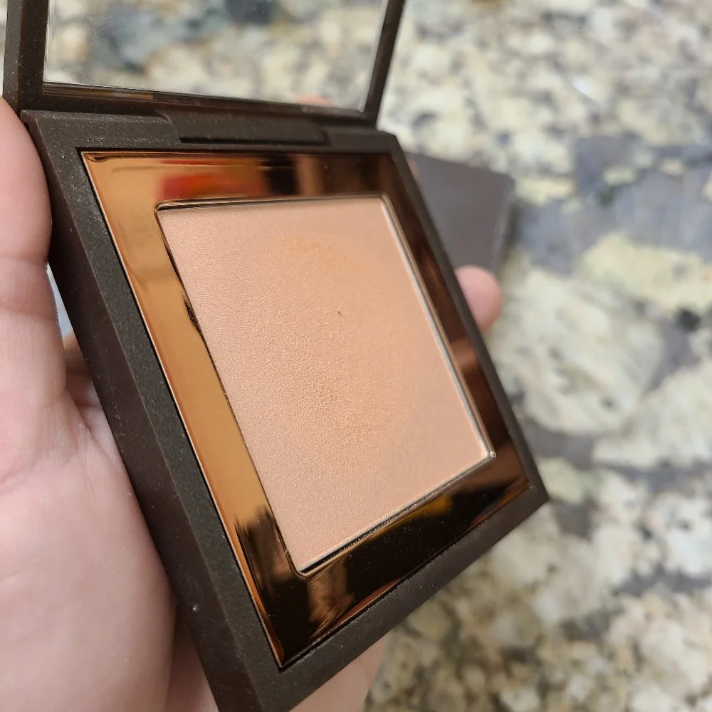 MAC Cosmetics excellent box opal