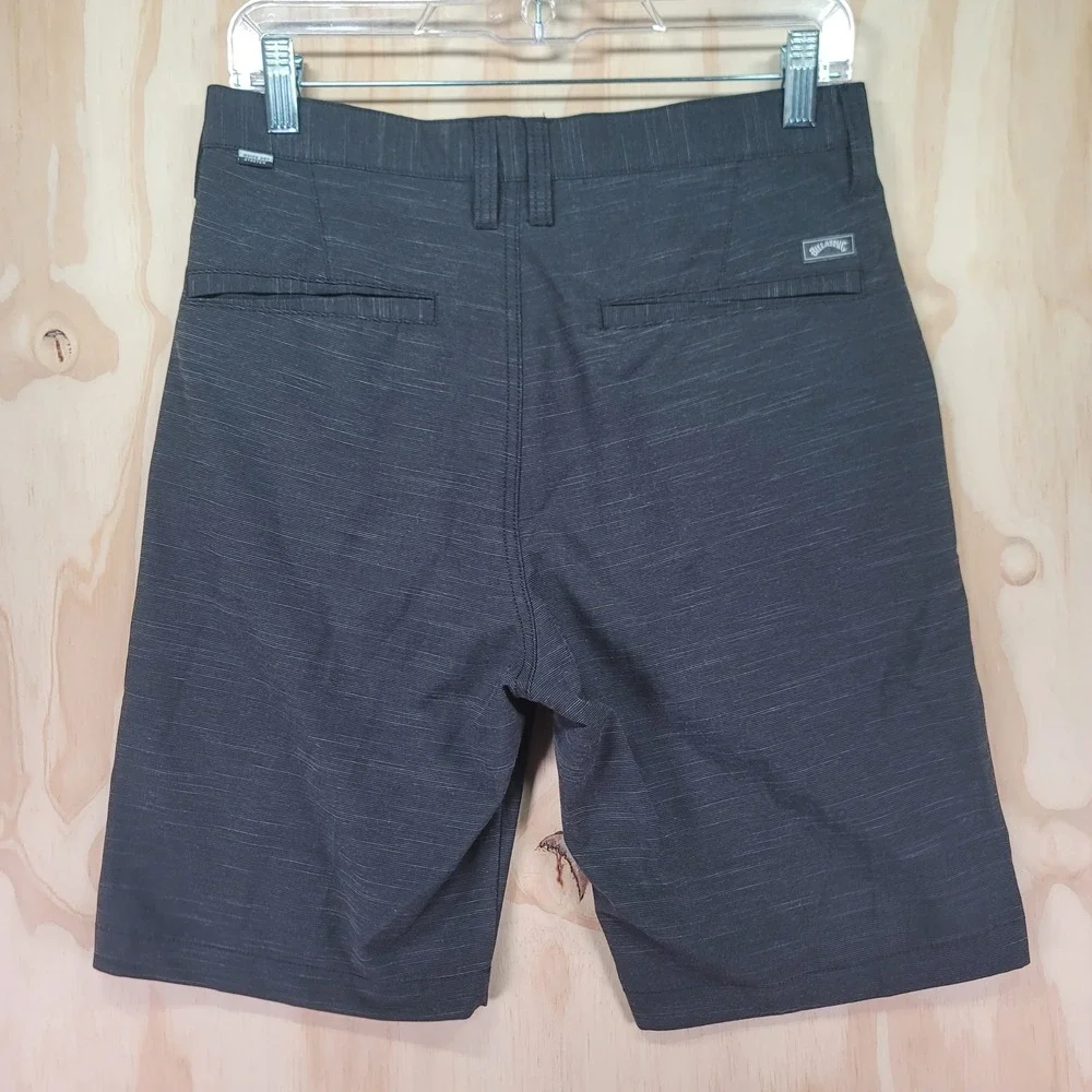 Billabong signature shorts performance